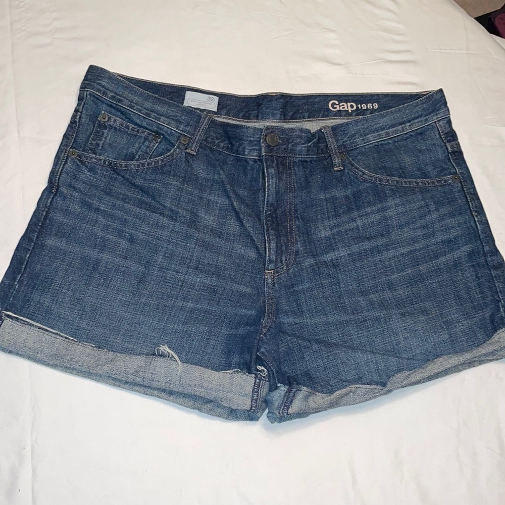 GAP 1969 - Sexy Boyfriend Shorts